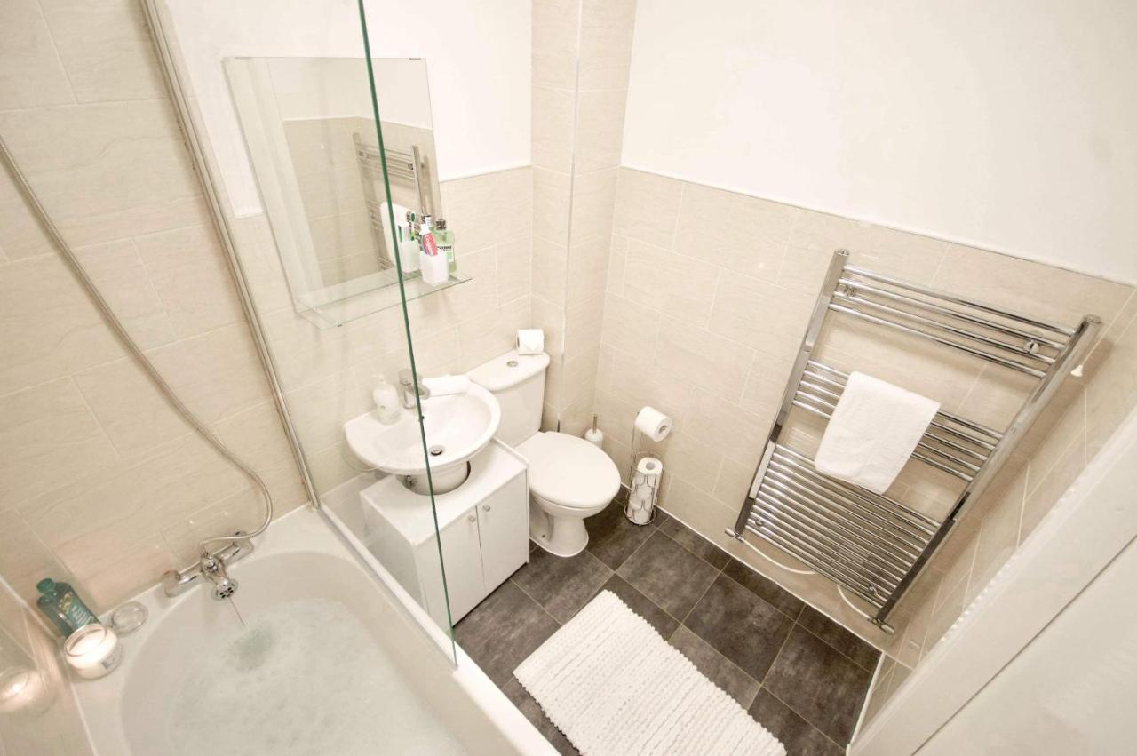 Affordable Digs Nr City Centre Sleeps5 Free Secure Parking Coventry Exterior photo